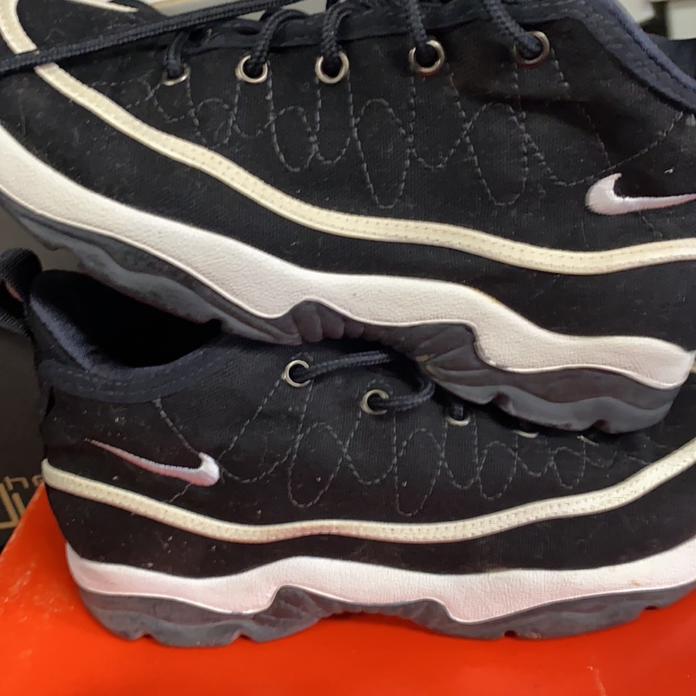 Nike shoes women’s shoes made in 1995 with box